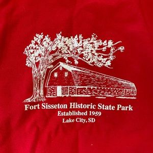 Sz L - Fort Sisseton State Park Hoodie. Lake‎ City